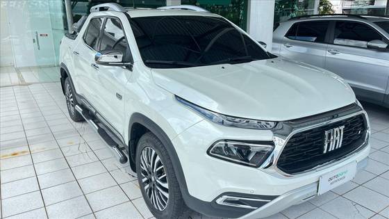 FIAT TORO 2.0 16V TURBO DIESEL RANCH 4WD AT9 FIAT TORO 2.0 16V TURBO DIESEL RANCH 4WD AT9